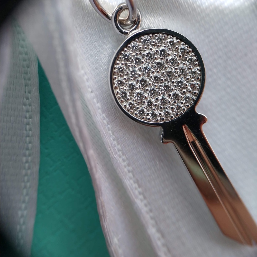 Tiffany & Co. Modern Keys 18K Round Key 0.75” New